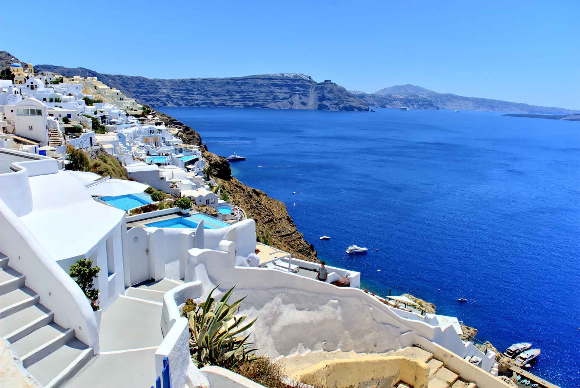 The Mediterranean Sun is just a few clicks away…
Greece from 15€