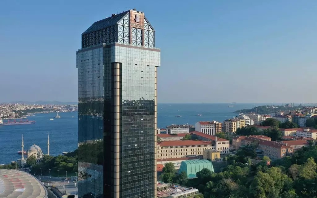The Ritz Carlton